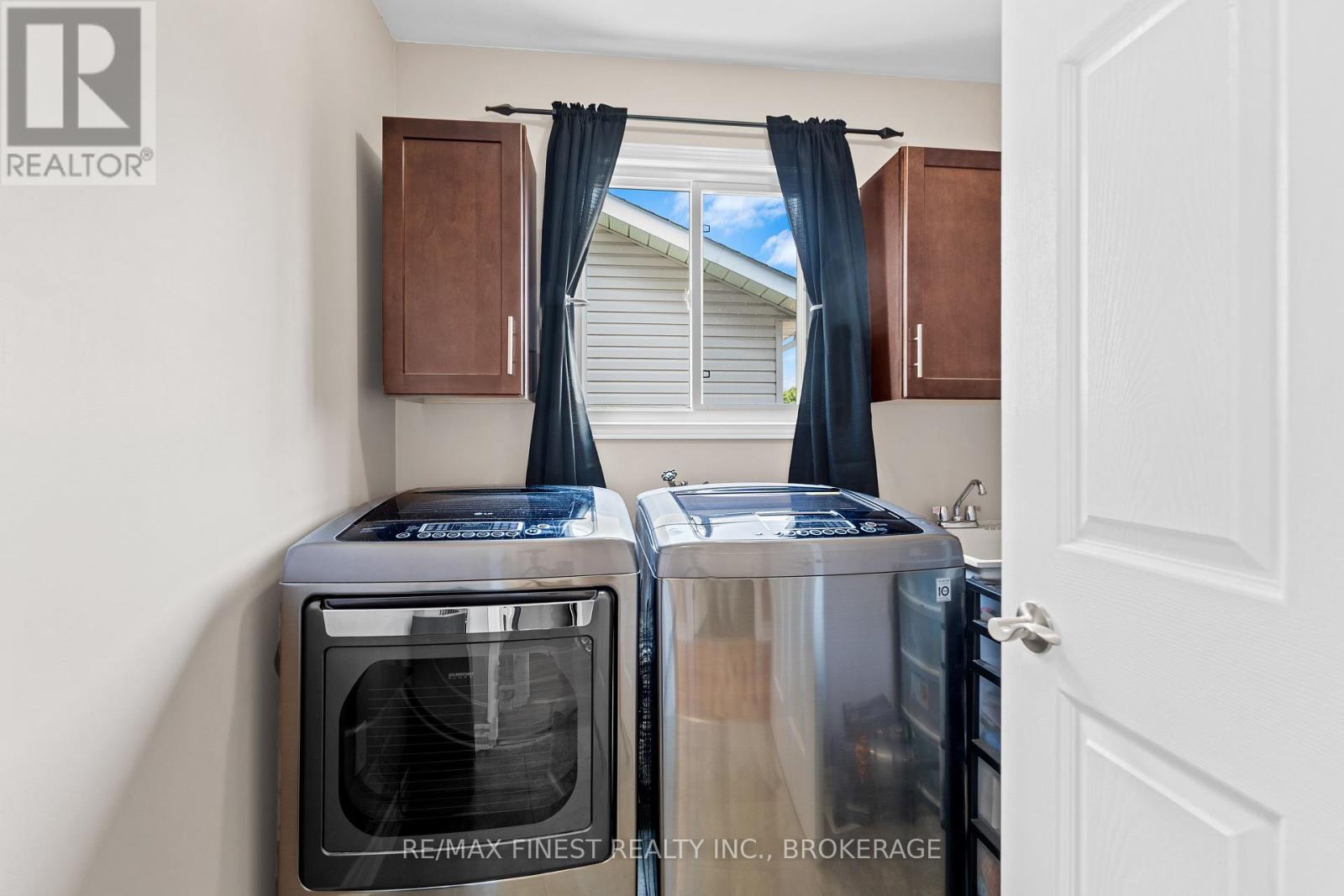 981 Rainbow Crescent, Kingston (Kingston East (Incl Barret Crt)), Ontario  K7K 7J3 - Photo 22 - X12212294