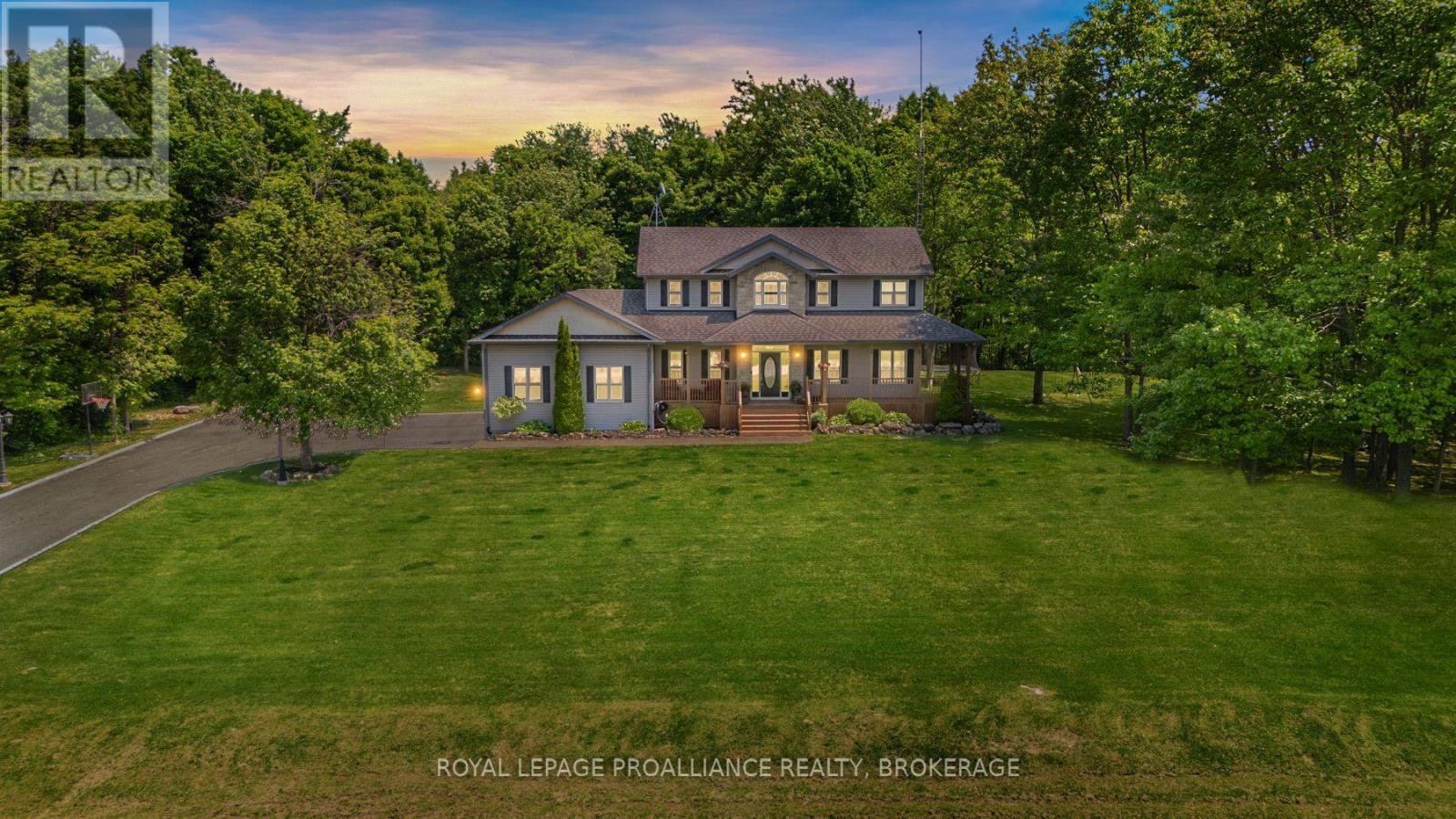 10 Owen Avenue, Front Of Leeds & Seeleys Bay, Ontario  K7G 2V4 - Photo 1 - X12212314