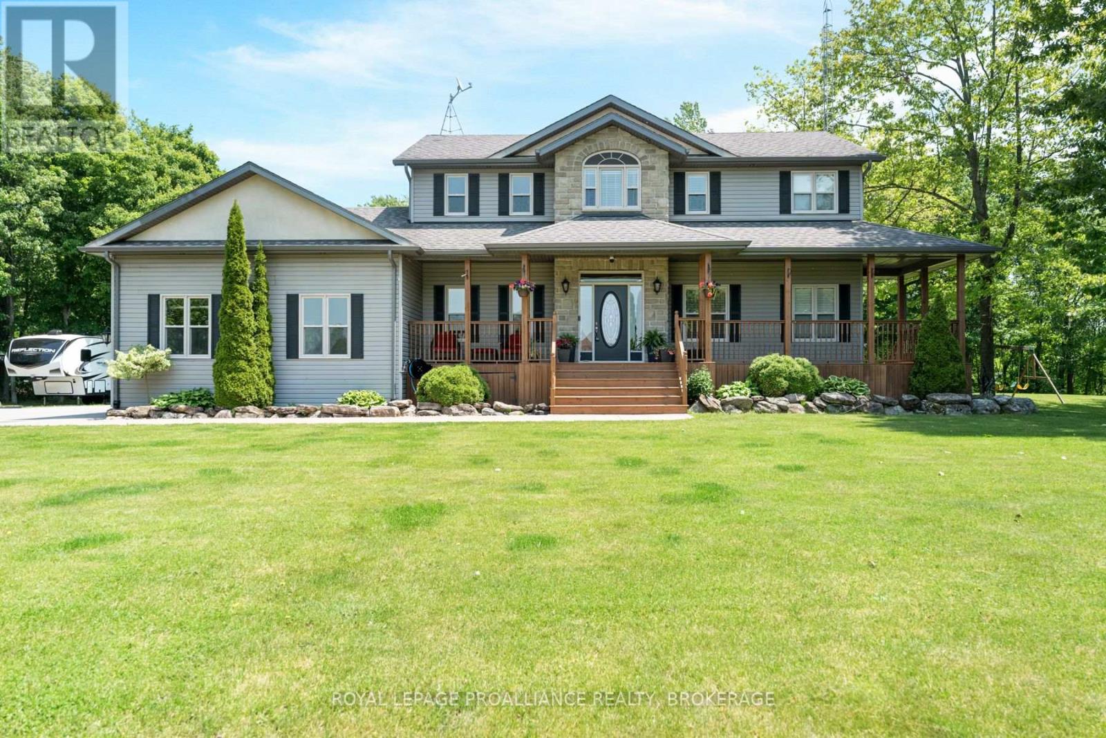 10 Owen Avenue, Front Of Leeds & Seeleys Bay, Ontario  K7G 2V4 - Photo 2 - X12212314