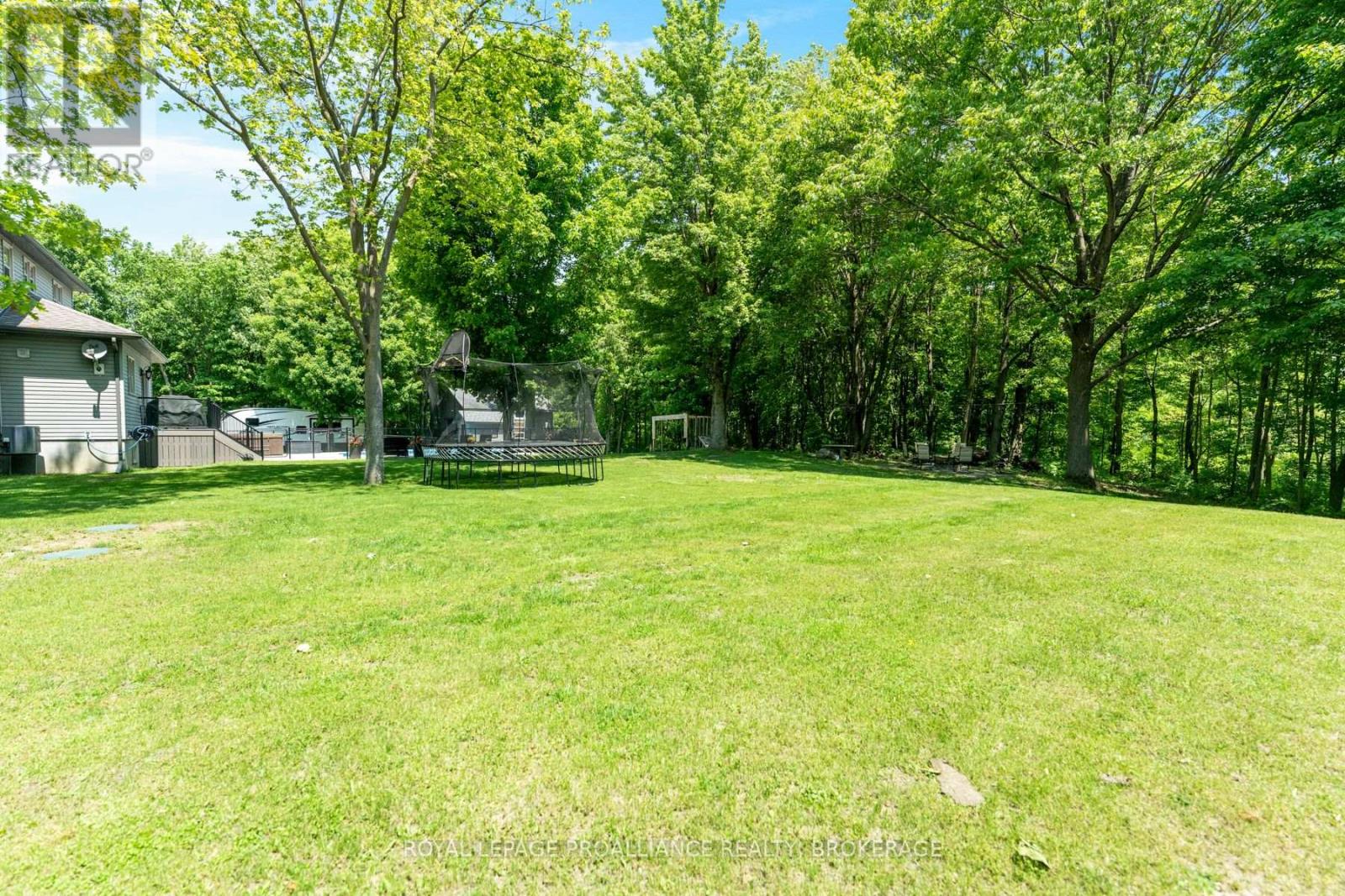 10 Owen Avenue, Front Of Leeds & Seeleys Bay, Ontario  K7G 2V4 - Photo 38 - X12212314