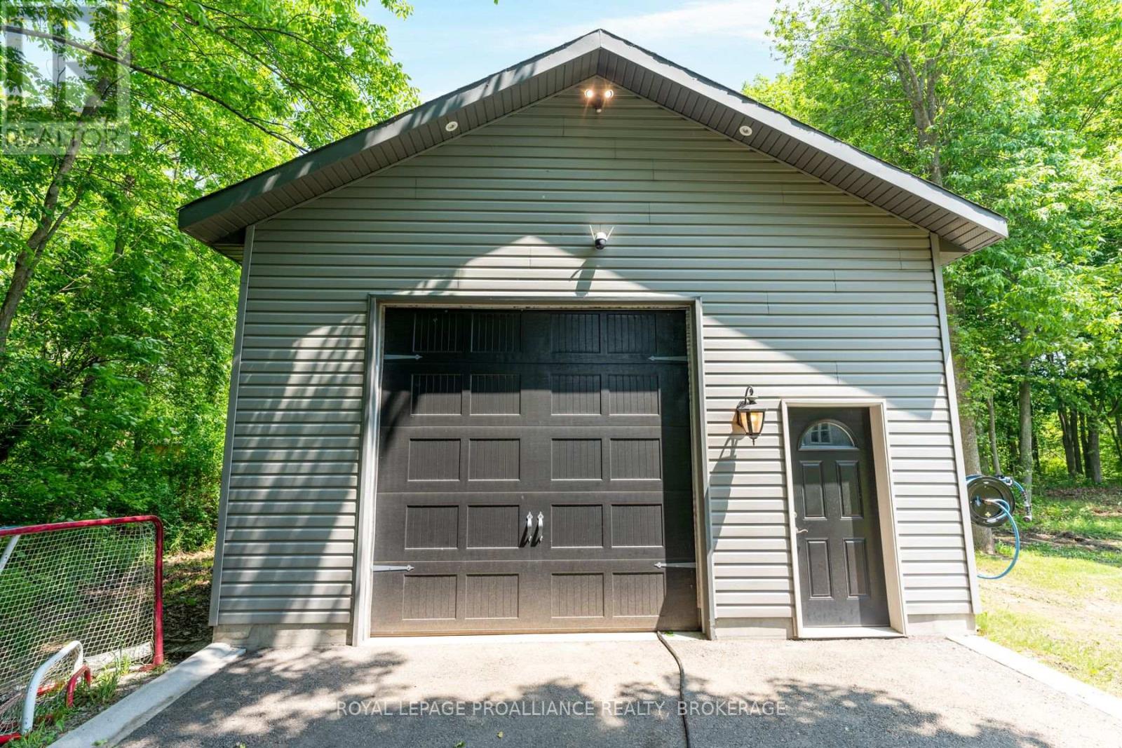 10 Owen Avenue, Front Of Leeds & Seeleys Bay, Ontario  K7G 2V4 - Photo 46 - X12212314