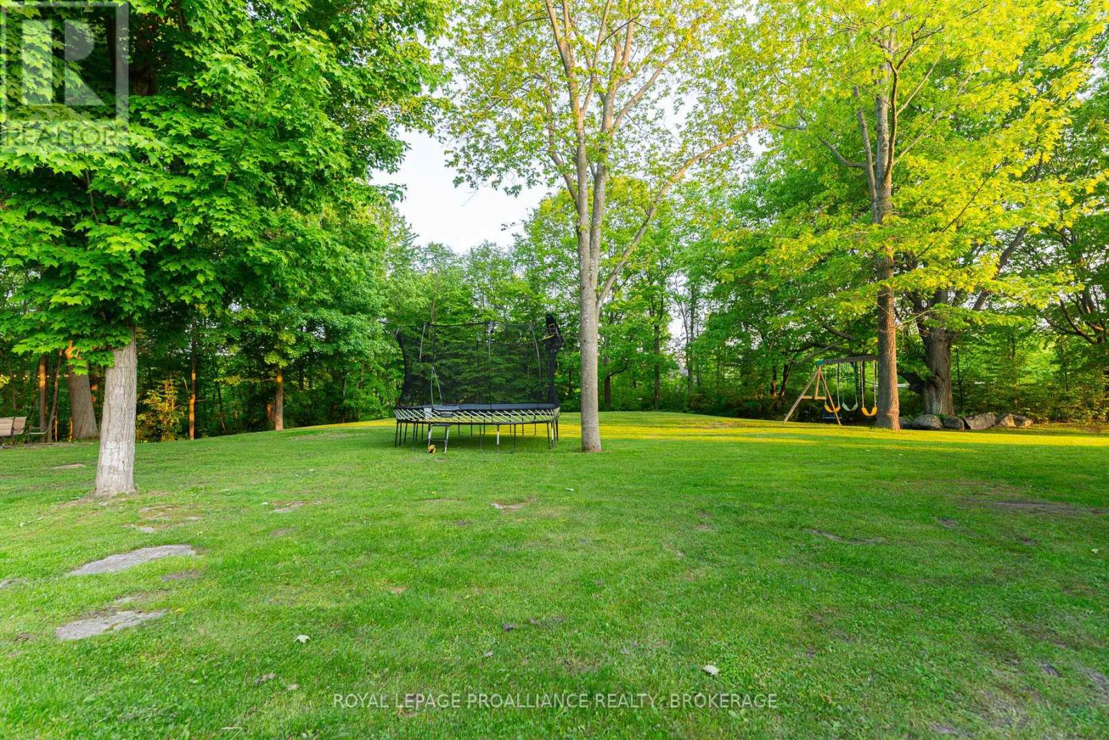 10 Owen Avenue, Front Of Leeds & Seeleys Bay, Ontario  K7G 2V4 - Photo 49 - X12212314