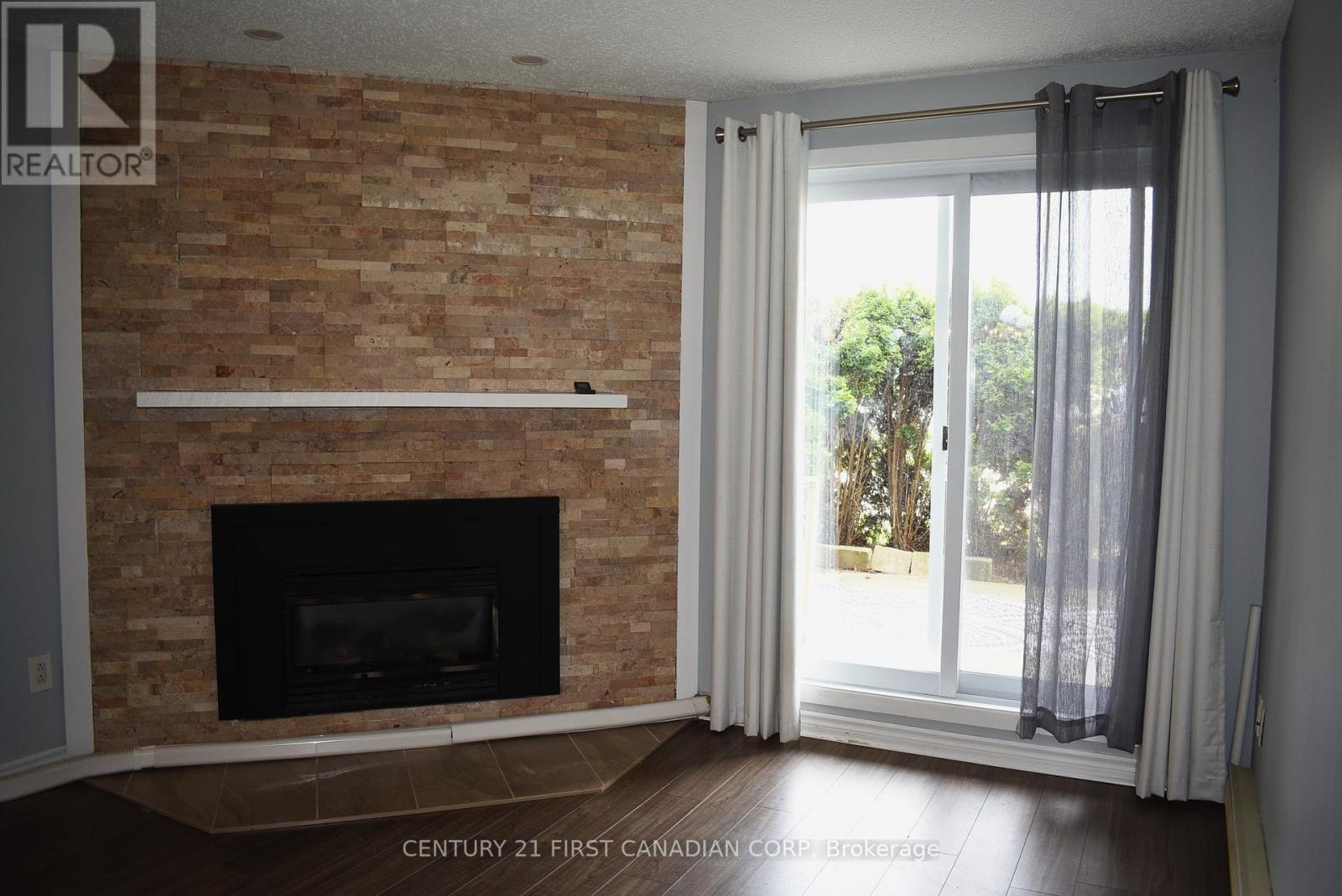 120 - 725 Deveron Crescent, London South, Ontario  N5Z 4X3 - Photo 11 - X12212245