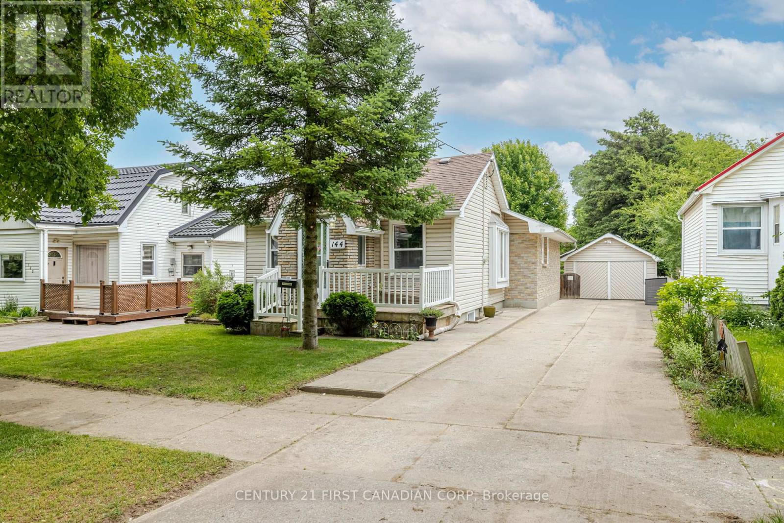 Photo 2 of 49 for 144 Emerson Avenue