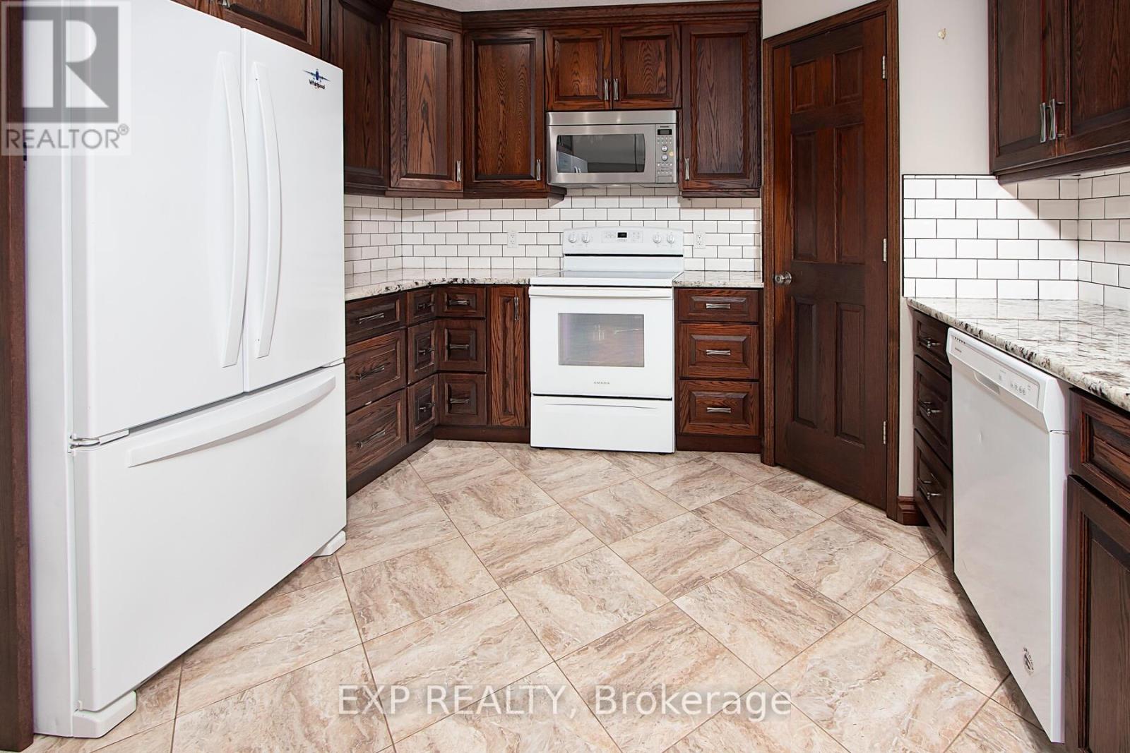 50263 John Wise Line, Malahide, Ontario  N5H 2R5 - Photo 7 - X12212322