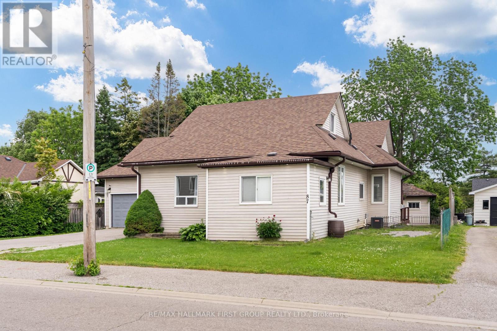87 Elgin Street, Clarington (Bowmanville), Ontario  L1C 3E3 - Photo 2 - E12212050