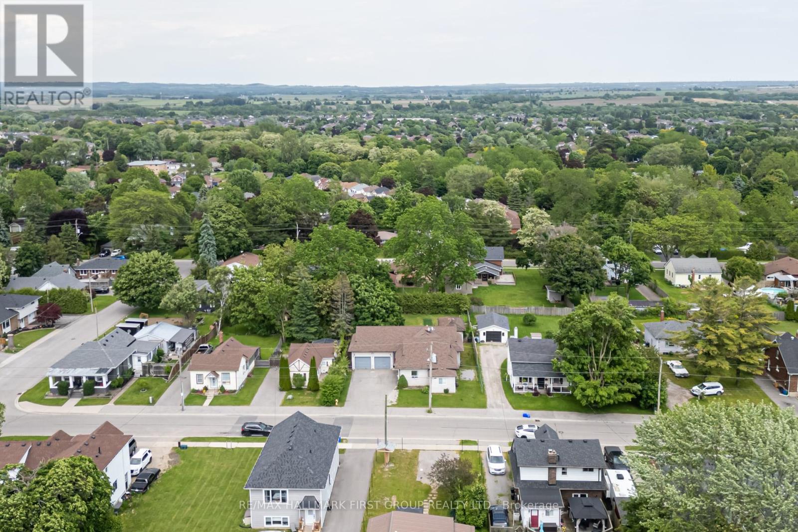 87 Elgin Street, Clarington (Bowmanville), Ontario  L1C 3E3 - Photo 4 - E12212050