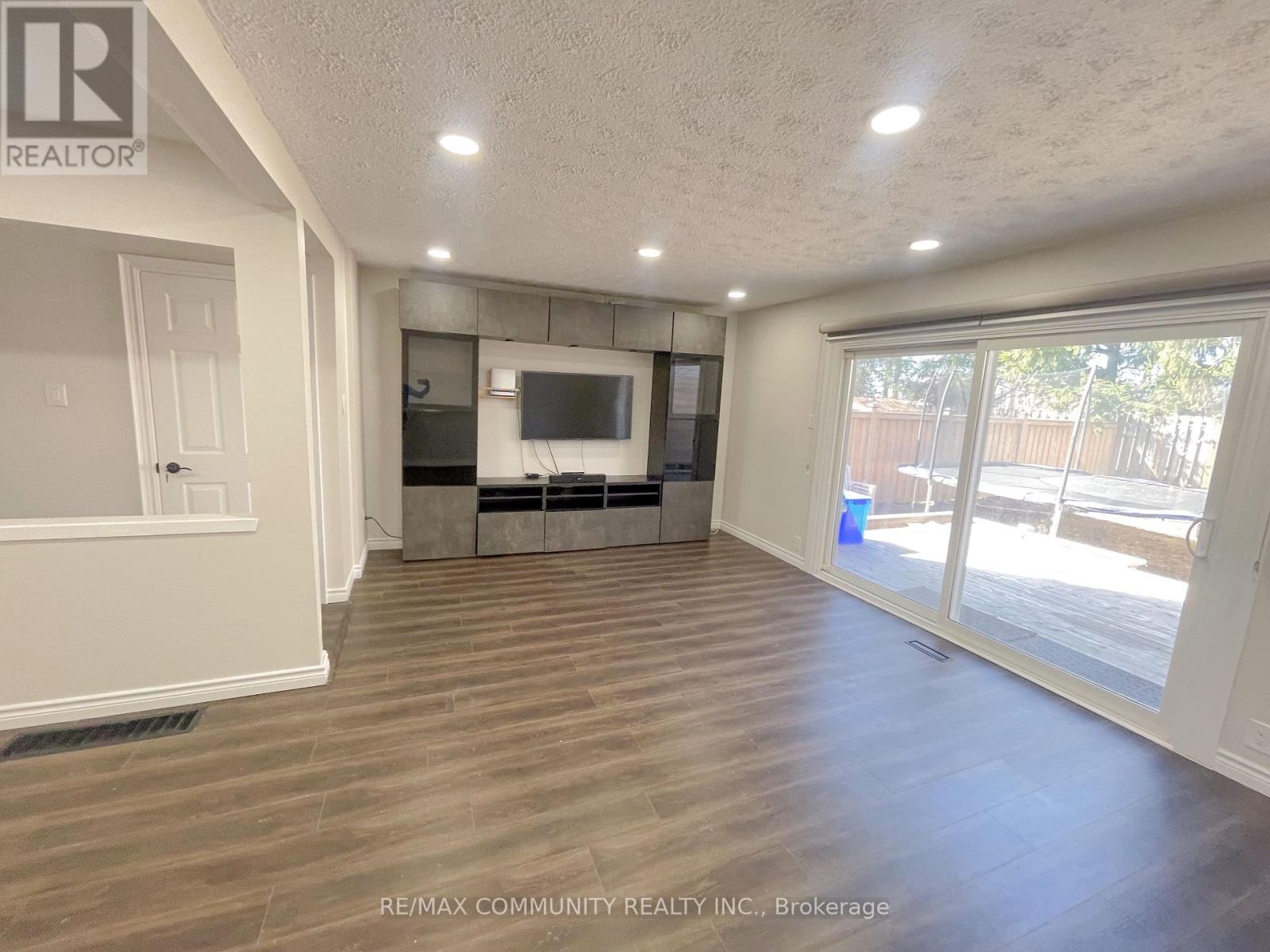 1268 Trowbridge Drive, Oshawa, Ontario  L1G 7H2 - Photo 12 - E12212171