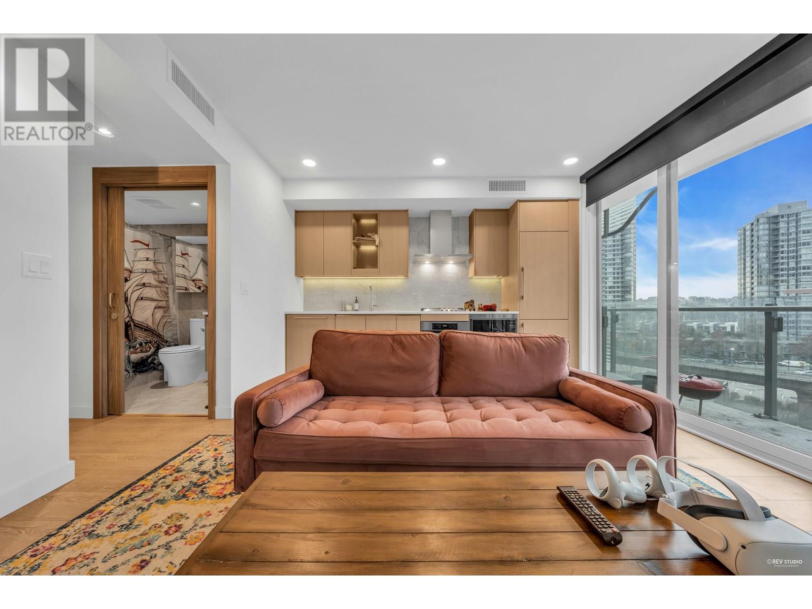 704 89 Nelson Street, Vancouver, British Columbia  V6Z 0E7 - Photo 3 - R3013073