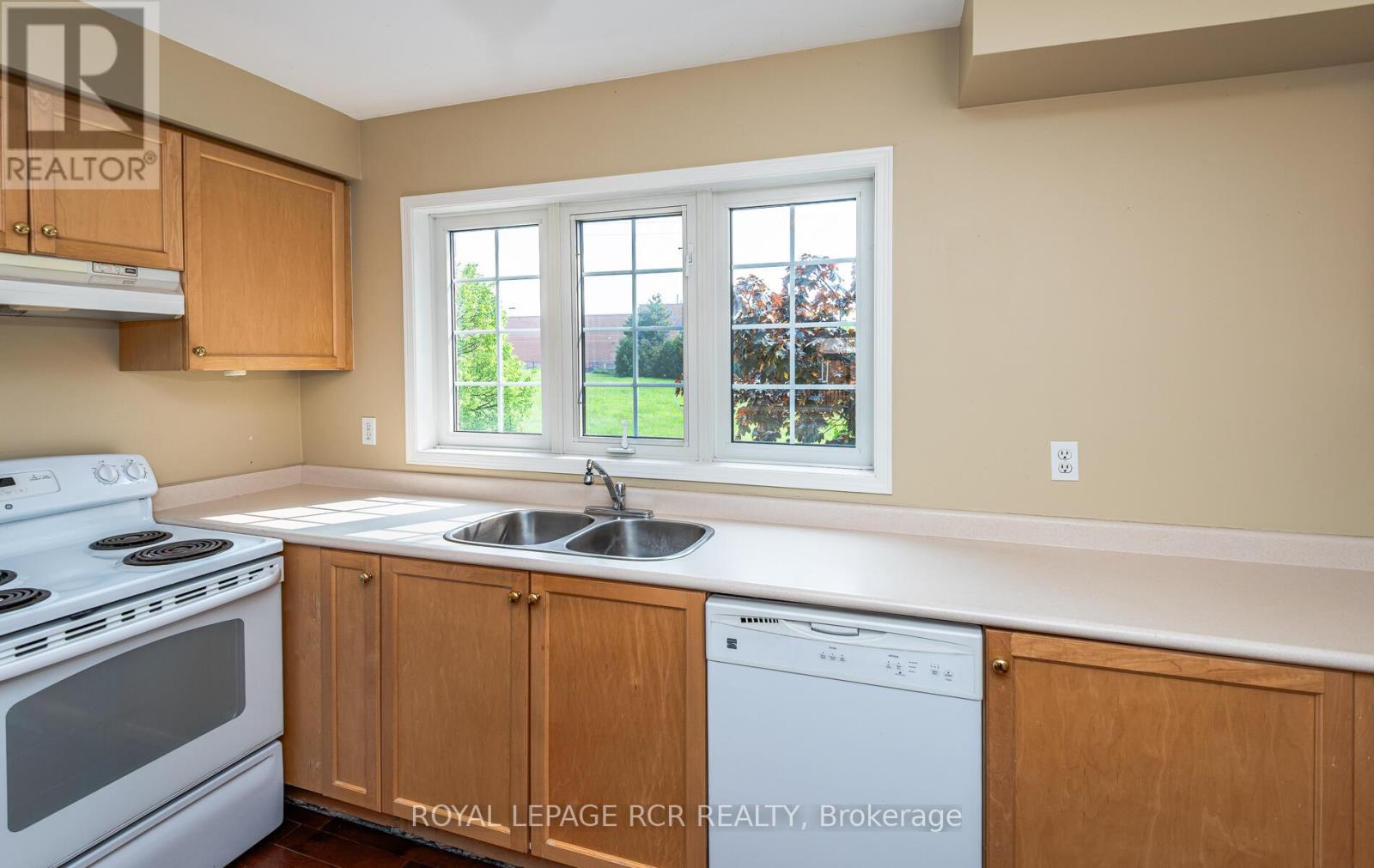 22 Sandelwood Court, Aurora (Bayview Wellington), Ontario  L4G 7M9 - Photo 13 - N12212007