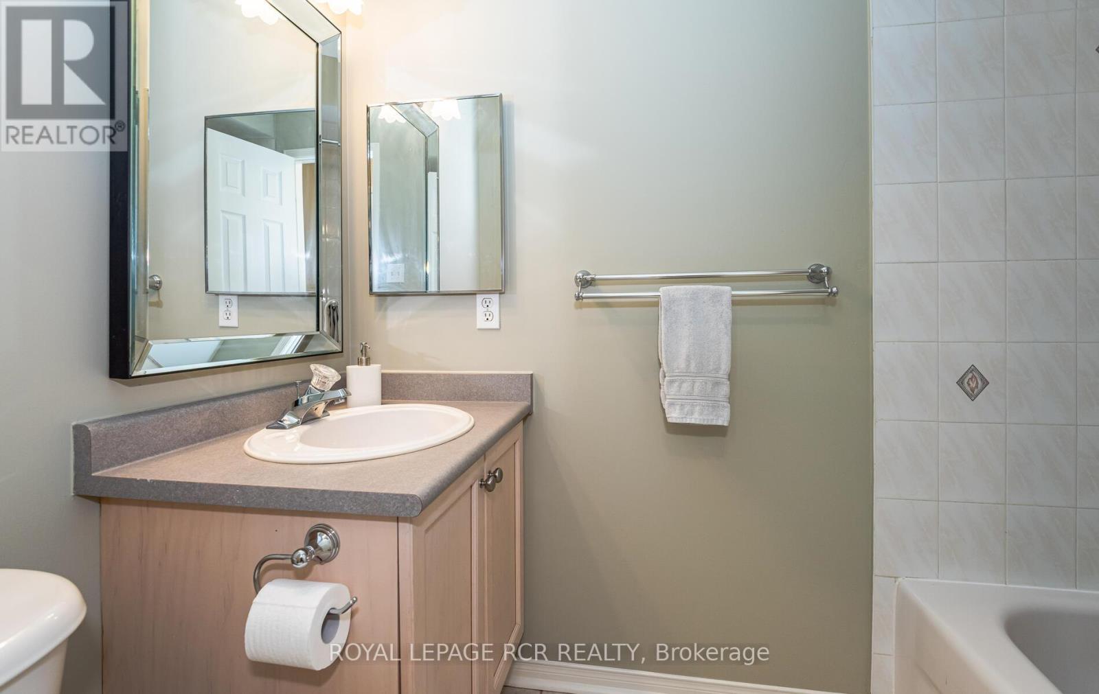 22 Sandelwood Court, Aurora (Bayview Wellington), Ontario  L4G 7M9 - Photo 22 - N12212007