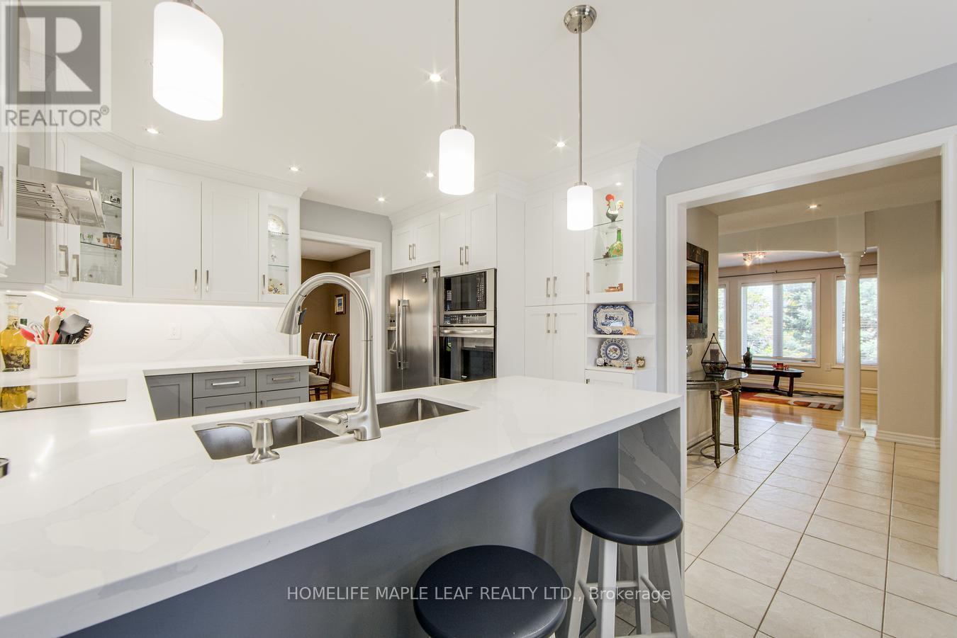 37 Saint Avenue, Bradford West Gwillimbury, Ontario  L3Z 3E6 - Photo 14 - N12212041