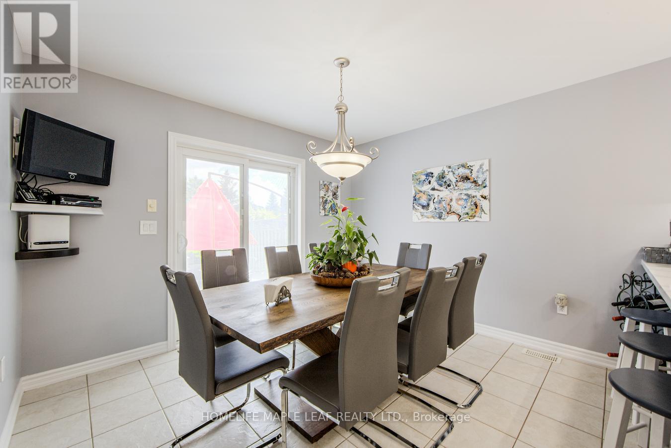 37 Saint Avenue, Bradford West Gwillimbury, Ontario  L3Z 3E6 - Photo 15 - N12212041