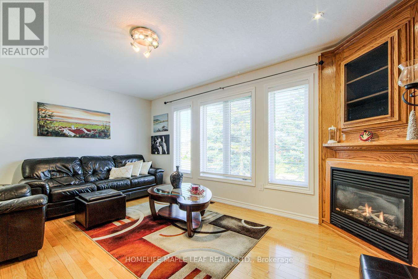 37 Saint Avenue, Bradford West Gwillimbury, Ontario  L3Z 3E6 - Photo 9 - N12212041