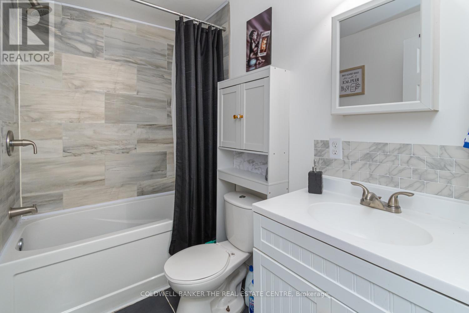 119 Elizabeth Street, Essa, Ontario  L0M 1B0 - Photo 7 - N12212092