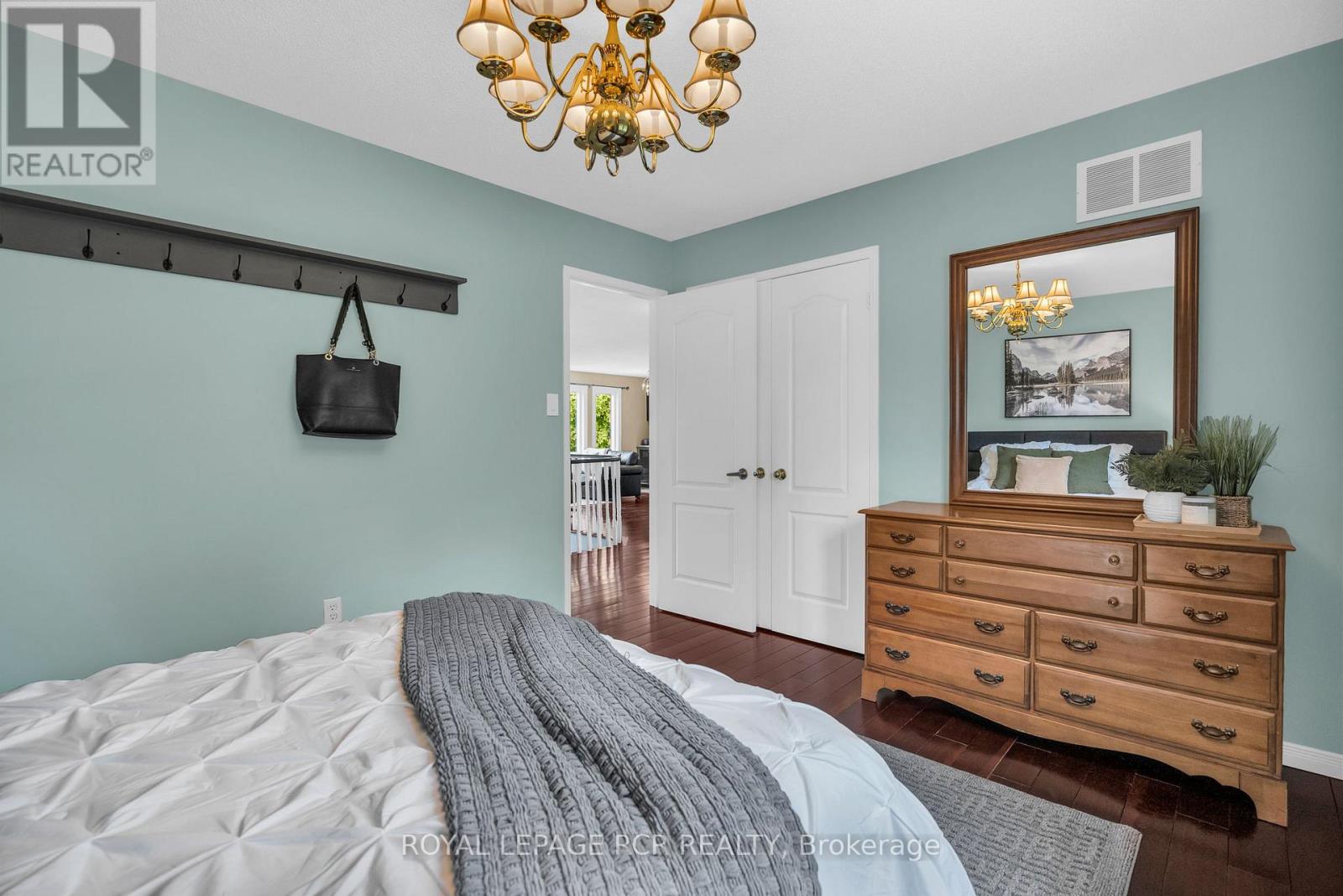 6 Compton Crescent, Bradford West Gwillimbury (Bradford), Ontario  L3Z 2X5 - Photo 24 - N12212093