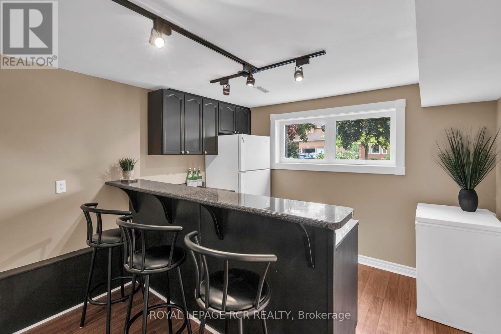 6 Compton Crescent, Bradford West Gwillimbury (Bradford), Ontario  L3Z 2X5 - Photo 34 - N12212093