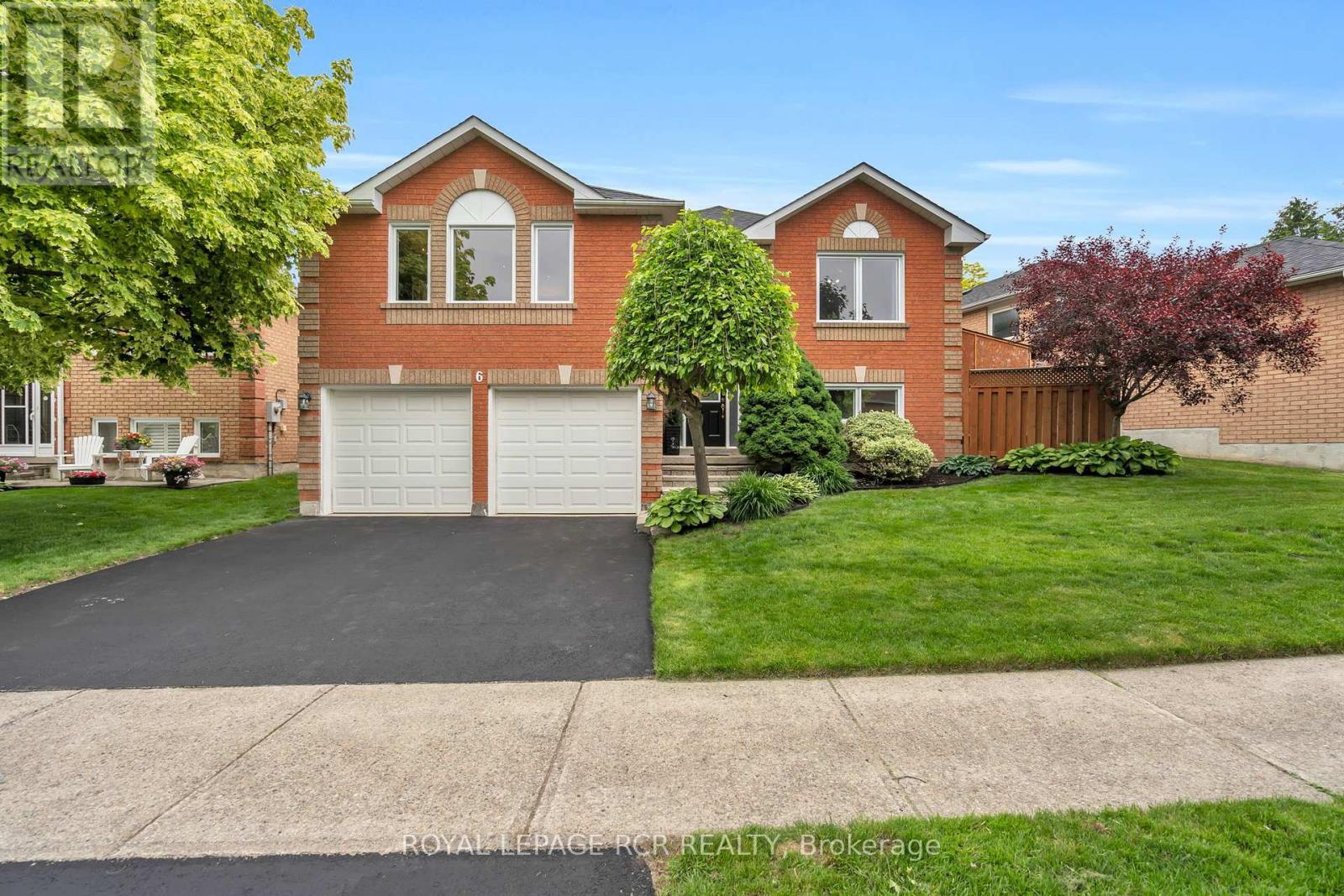 6 Compton Crescent, Bradford West Gwillimbury (Bradford), Ontario  L3Z 2X5 - Photo 4 - N12212093
