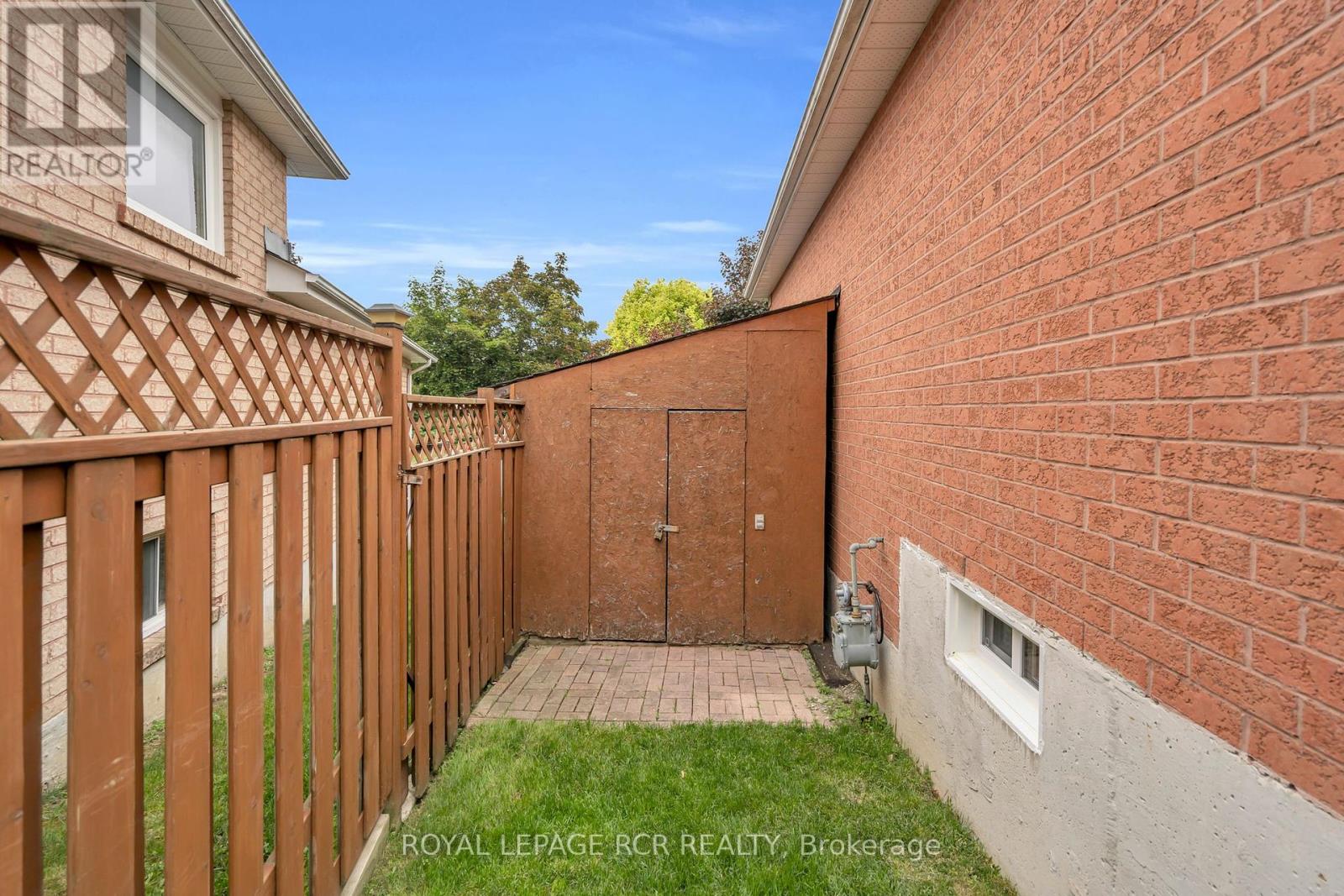 6 Compton Crescent, Bradford West Gwillimbury (Bradford), Ontario  L3Z 2X5 - Photo 45 - N12212093