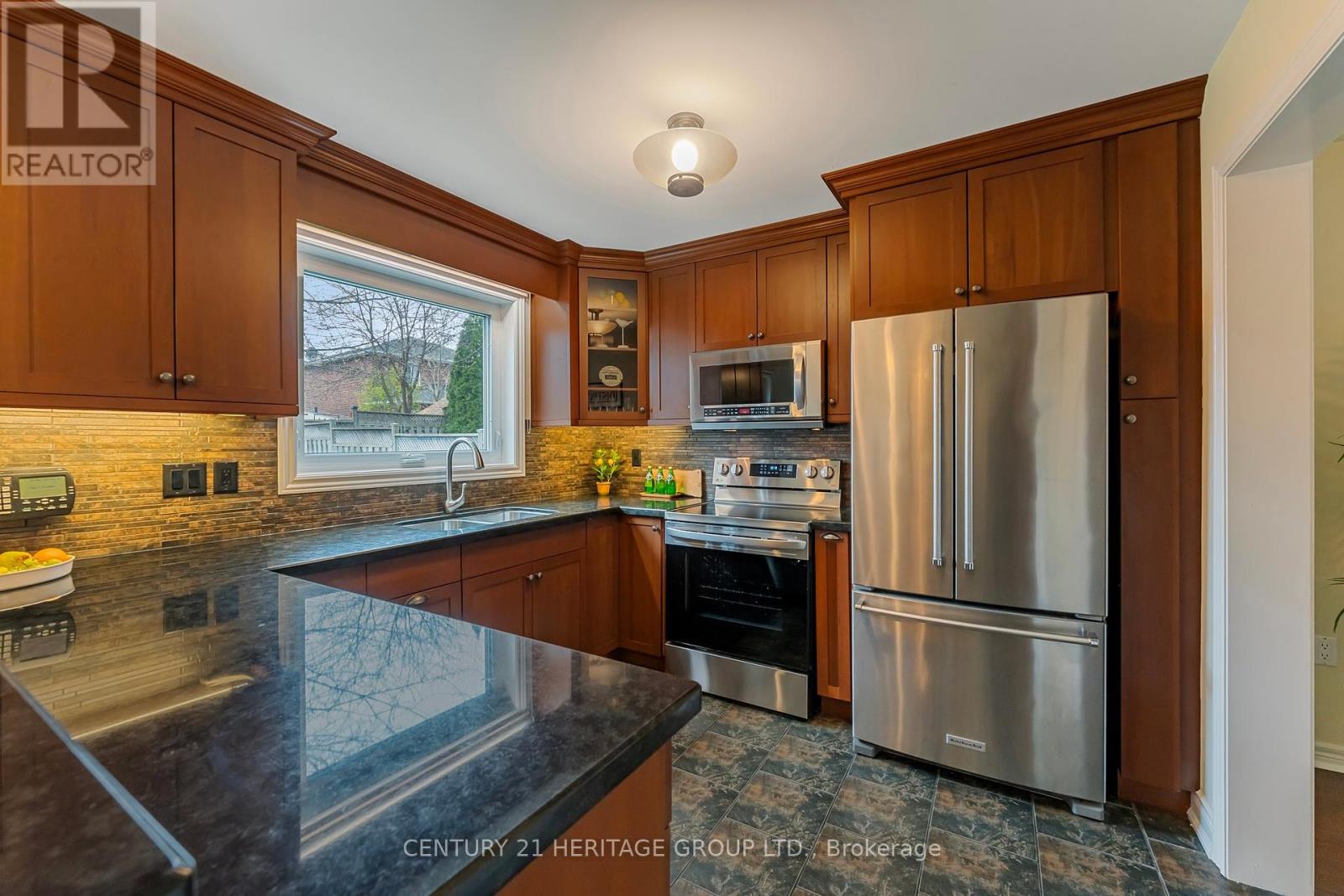 29 Prince Drive, Bradford West Gwillimbury (Bradford), Ontario  L3Z 3B7 - Photo 11 - N12212182