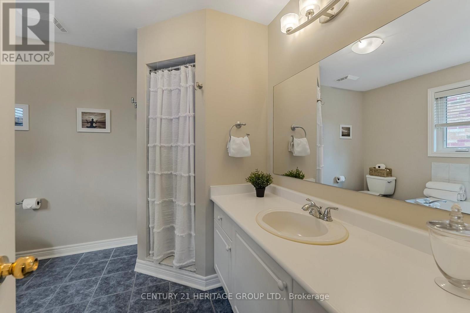 29 Prince Drive, Bradford West Gwillimbury (Bradford), Ontario  L3Z 3B7 - Photo 24 - N12212182