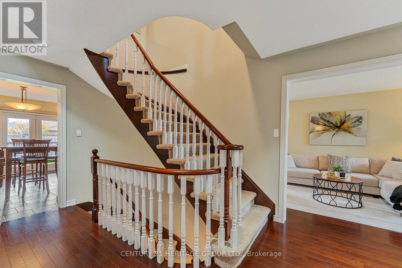 29 Prince Drive, Bradford West Gwillimbury (Bradford), Ontario  L3Z 3B7 - Photo 5 - N12212182