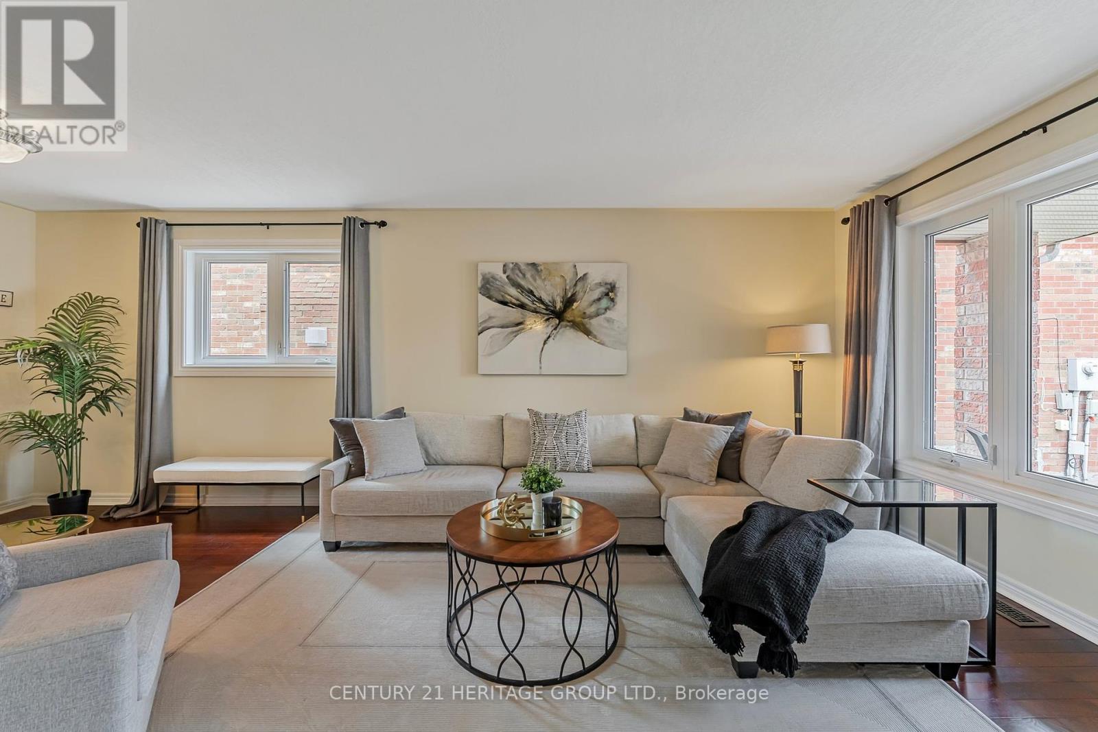 29 Prince Drive, Bradford West Gwillimbury (Bradford), Ontario  L3Z 3B7 - Photo 6 - N12212182