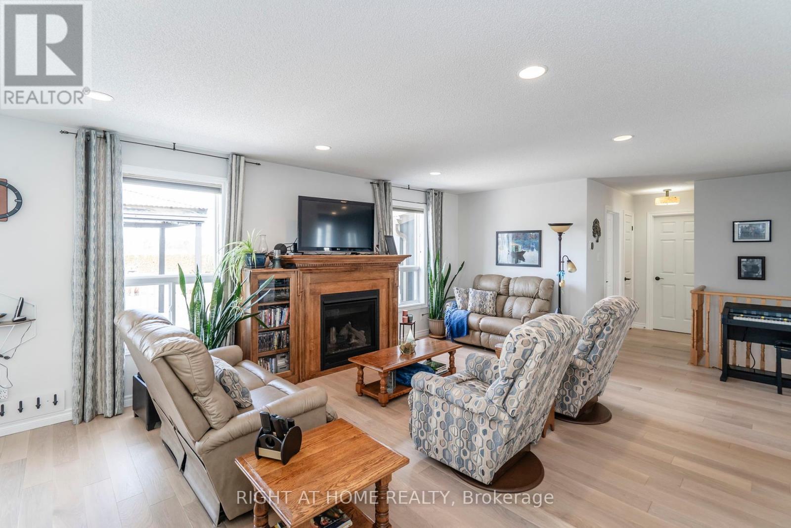 16 O'neill Circle, Springwater (Phelpston), Ontario  L2L 2K0 - Photo 16 - S12212063