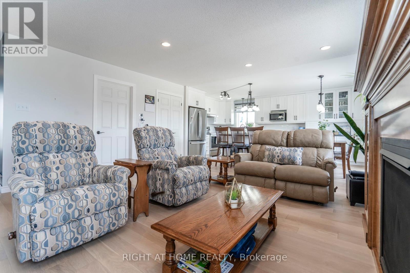 16 O'neill Circle, Springwater (Phelpston), Ontario  L2L 2K0 - Photo 18 - S12212063