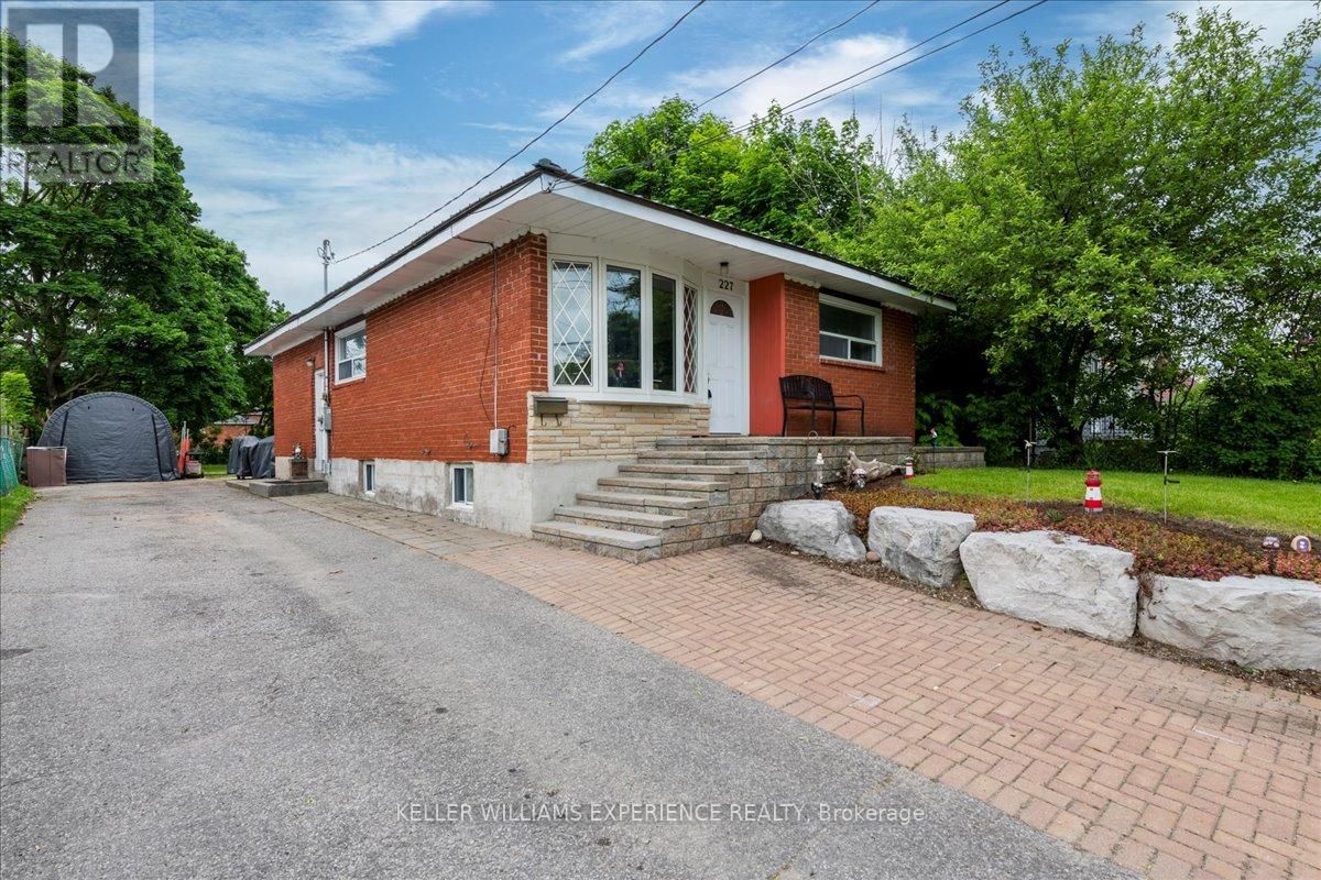 227 SOUTHVIEW ROAD, Barrie, Ontario