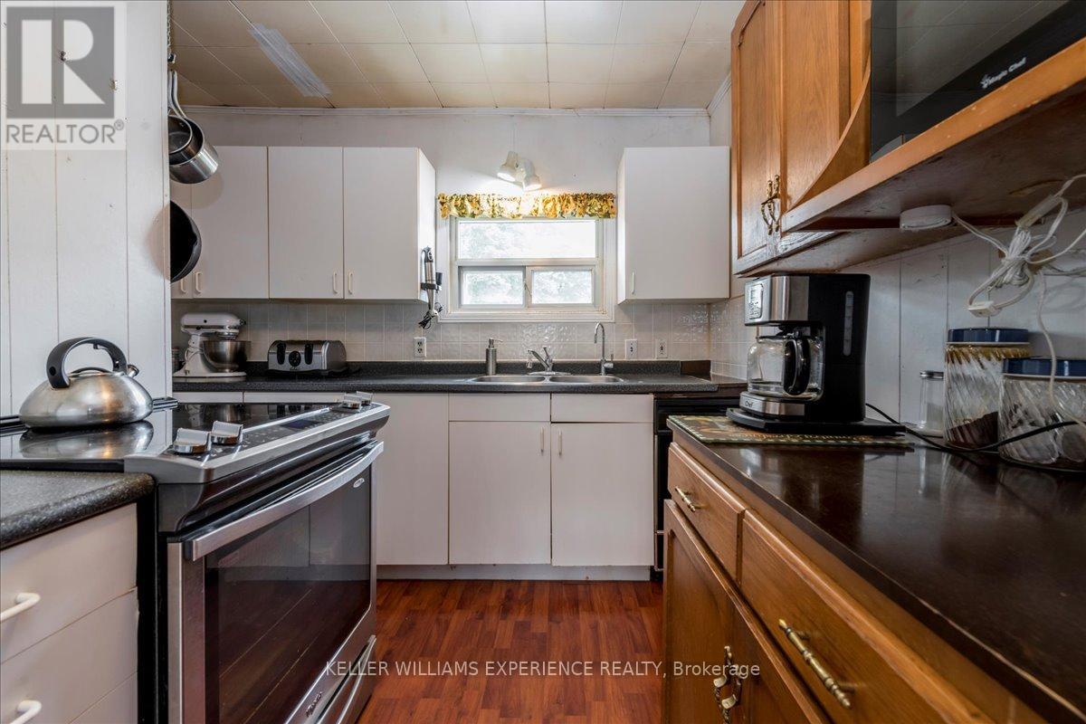 227 Southview Road, Barrie, Ontario  L4N 3X6 - Photo 8 - S12212120