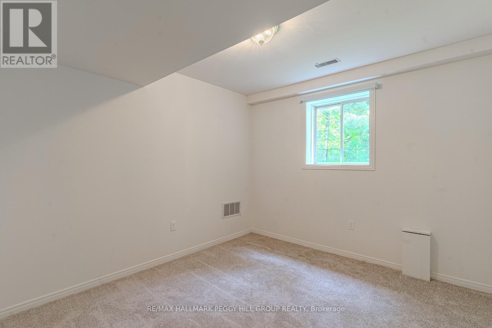 26 Innisbrook Drive, Wasaga Beach, Ontario  L9Z 1G3 - Photo 14 - S12212144
