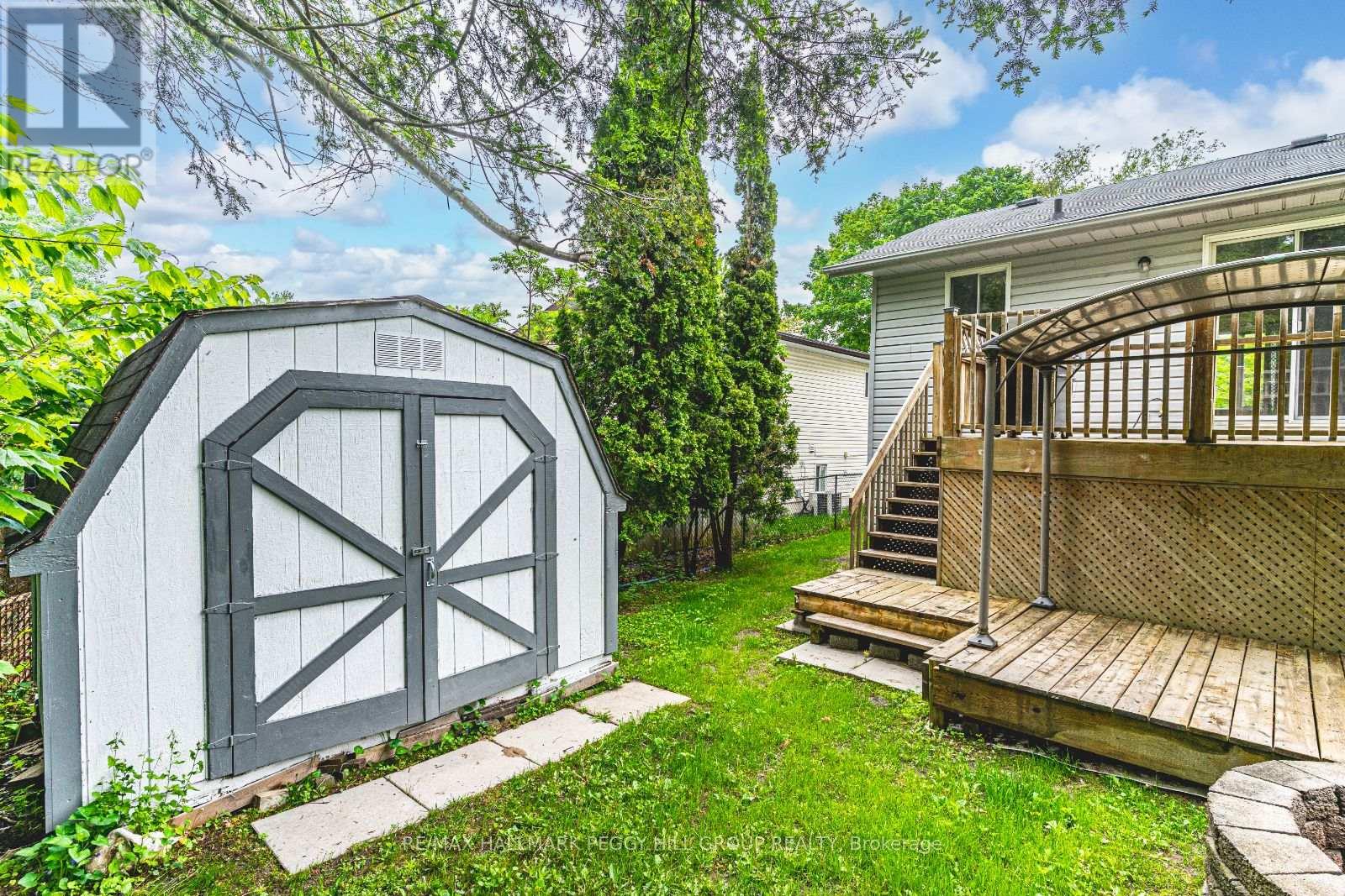 26 Innisbrook Drive, Wasaga Beach, Ontario  L9Z 1G3 - Photo 18 - S12212144
