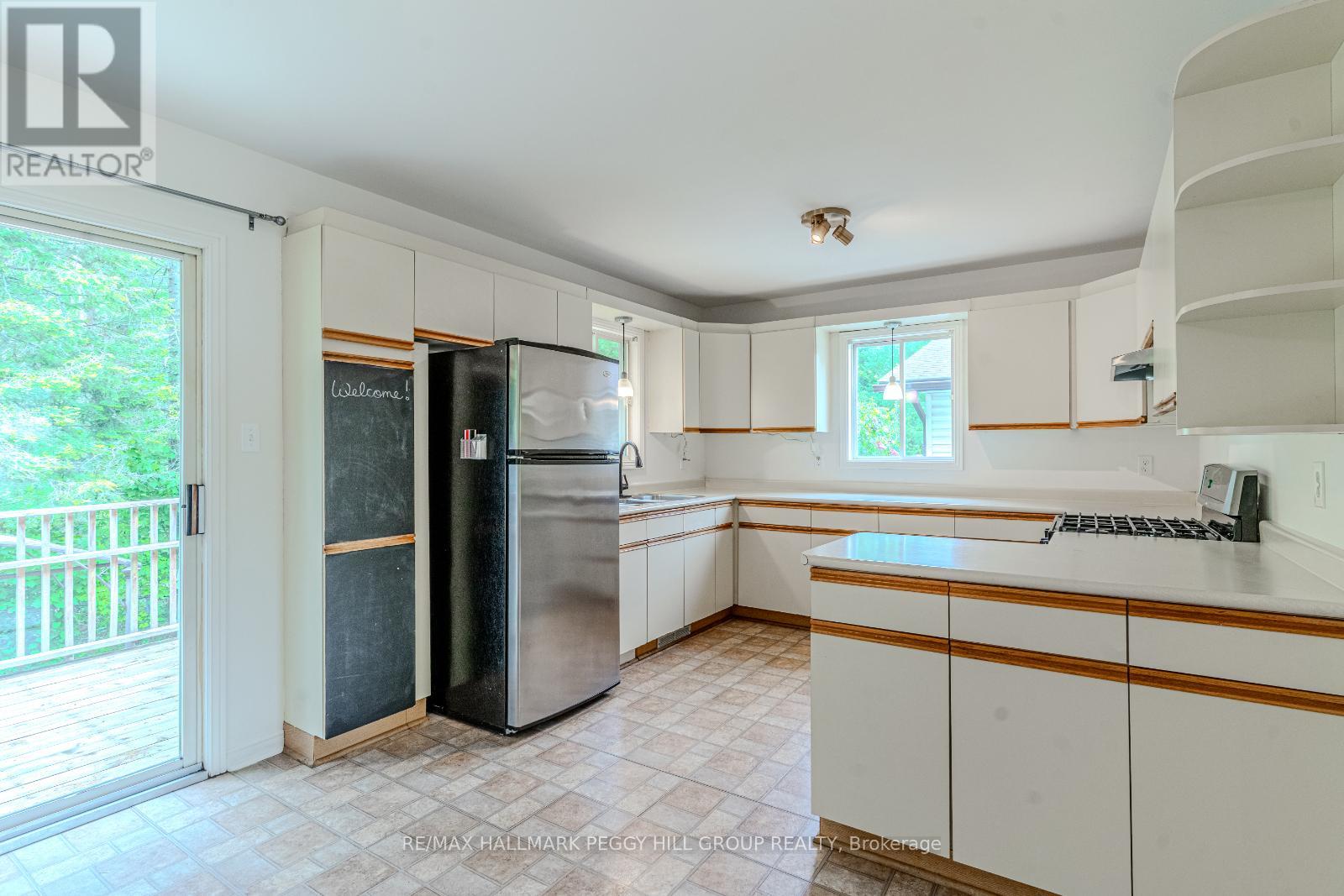 26 Innisbrook Drive, Wasaga Beach, Ontario  L9Z 1G3 - Photo 4 - S12212144