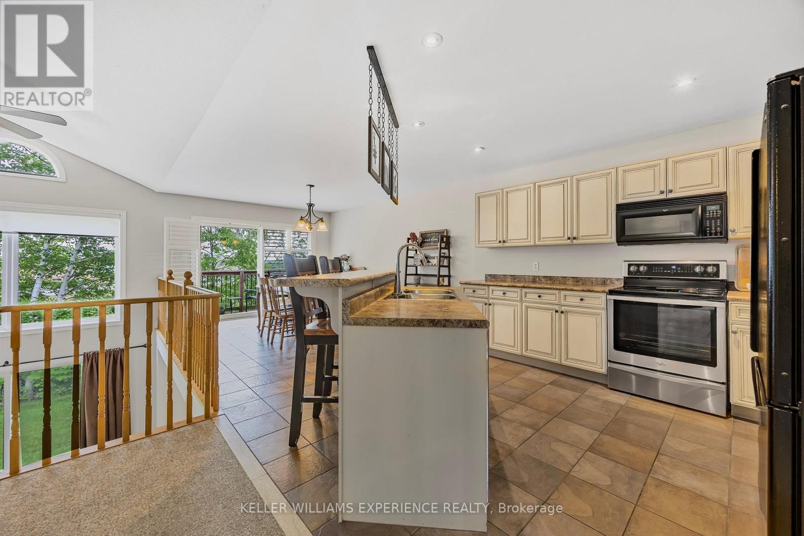 26 Wildflower Court, Barrie, Ontario  L4N 4G3 - Photo 12 - S12212147