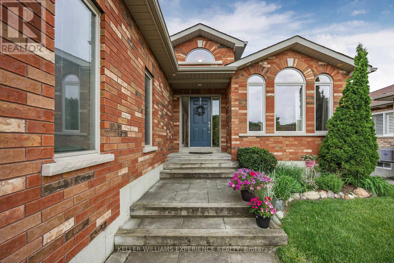 26 Wildflower Court, Barrie, Ontario  L4N 4G3 - Photo 3 - S12212147