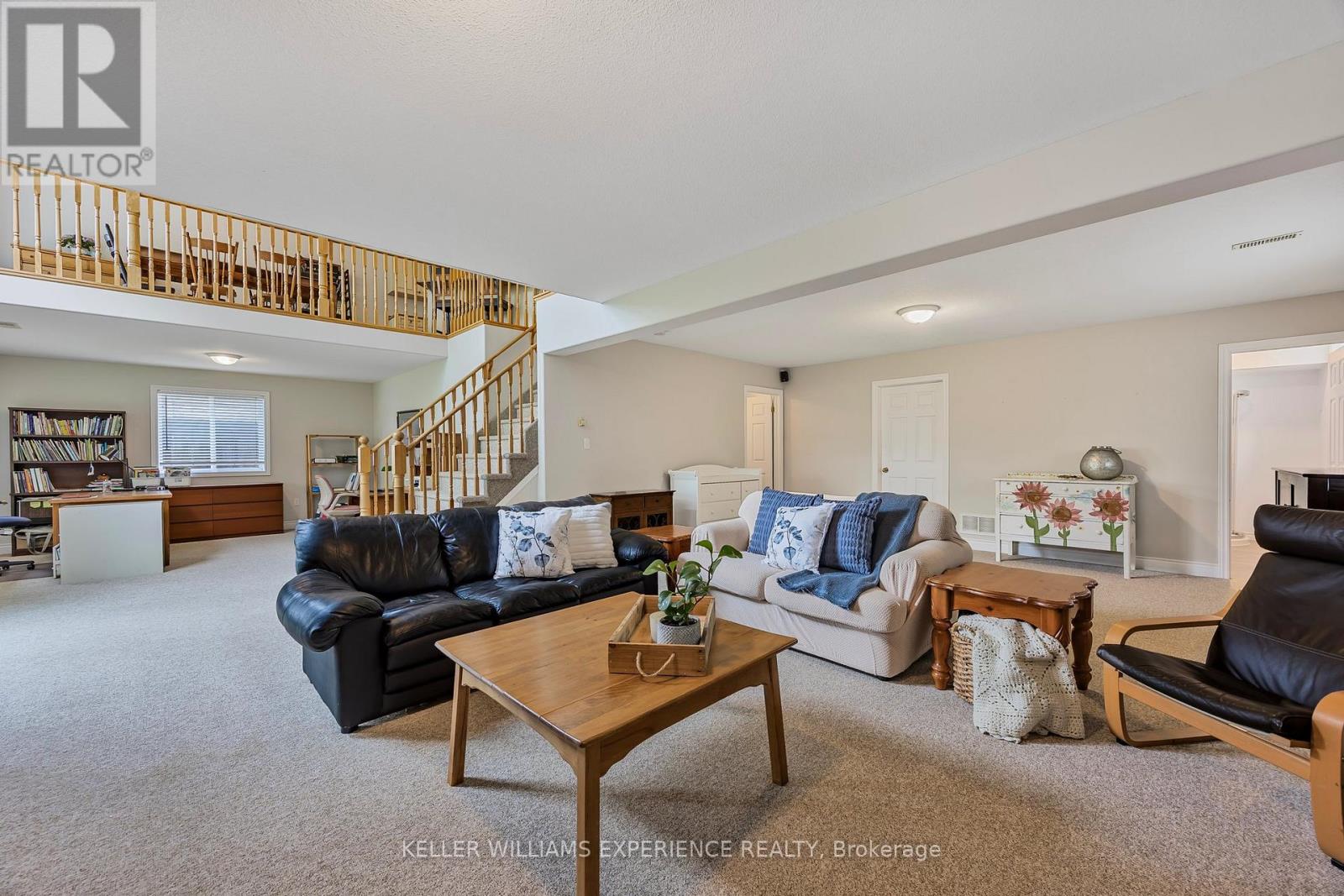 26 Wildflower Court, Barrie, Ontario  L4N 4G3 - Photo 38 - S12212147