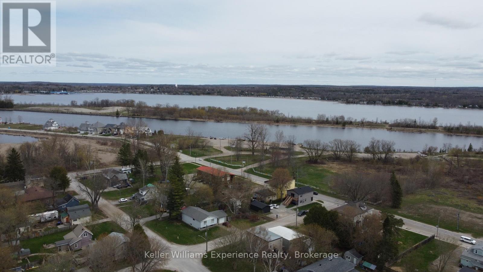767 Second Avenue, Tay, Ontario  L0K 1R0 - Photo 11 - S12212329