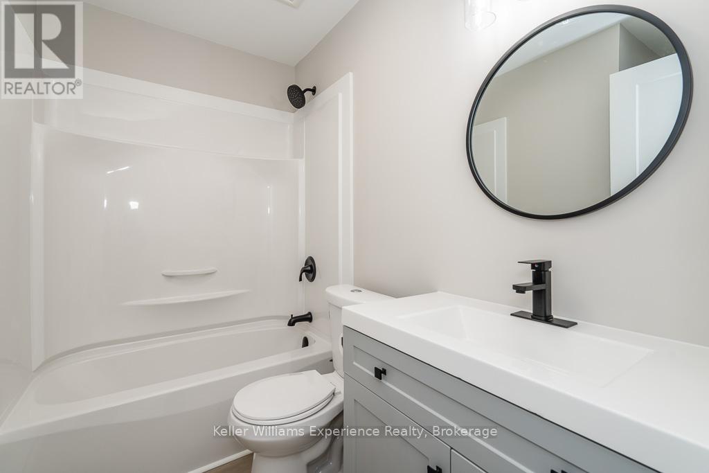 767 Second Avenue, Tay, Ontario  L0K 1R0 - Photo 7 - S12212329