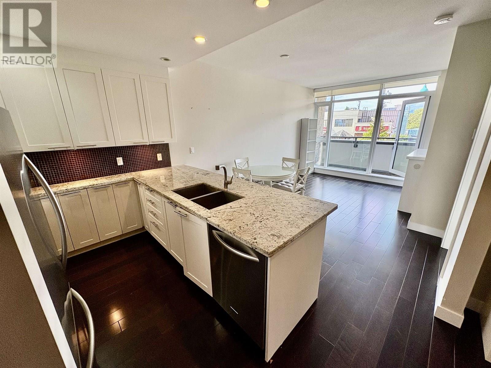 212 5665 TEREDO STREET, Sechelt, British Columbia