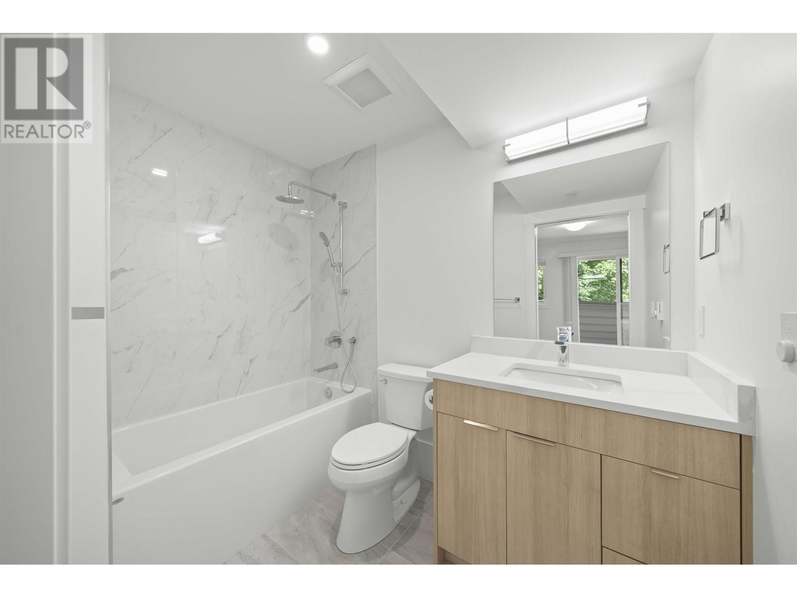 43 E Eighth Avenue, New Westminster, British Columbia  V3L 4J4 - Photo 11 - R3014153