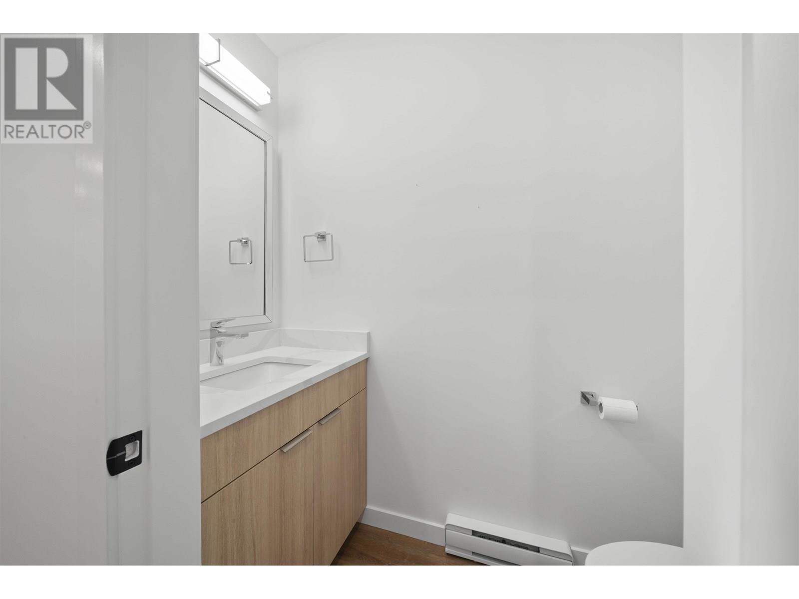 43 E Eighth Avenue, New Westminster, British Columbia  V3L 4J4 - Photo 16 - R3014153