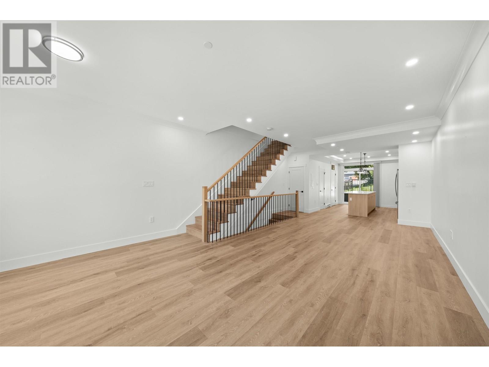 43 E Eighth Avenue, New Westminster, British Columbia  V3L 4J4 - Photo 4 - R3014153