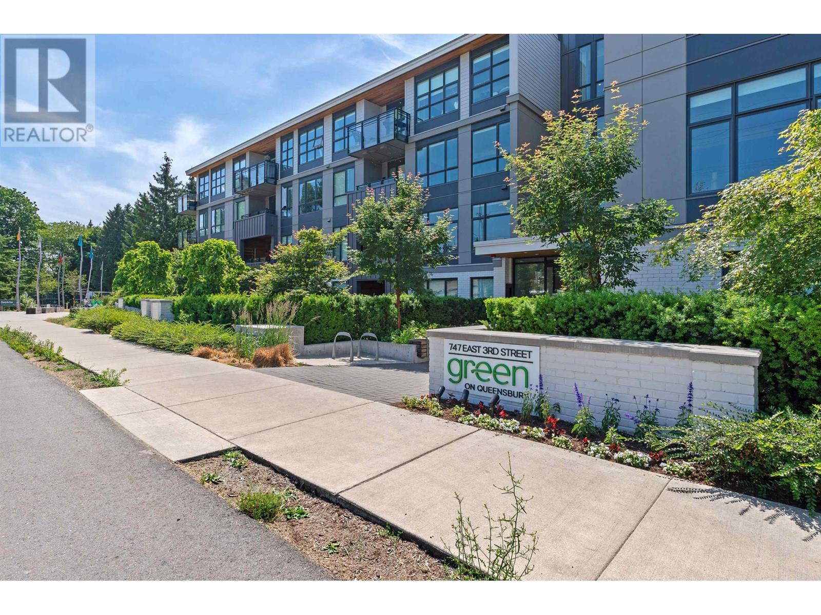 305 747 E 3rd Street, North Vancouver, British Columbia  V7L 1G8 - Photo 2 - R3014157
