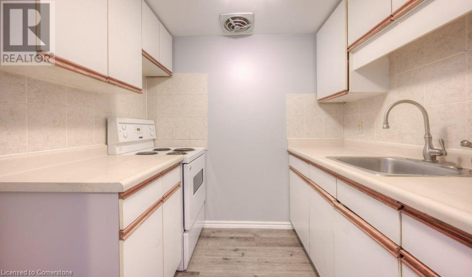 1200 Courtland Avenue E Unit# 35, Kitchener, Ontario  N2C 1K7 - Photo 7 - 40740058