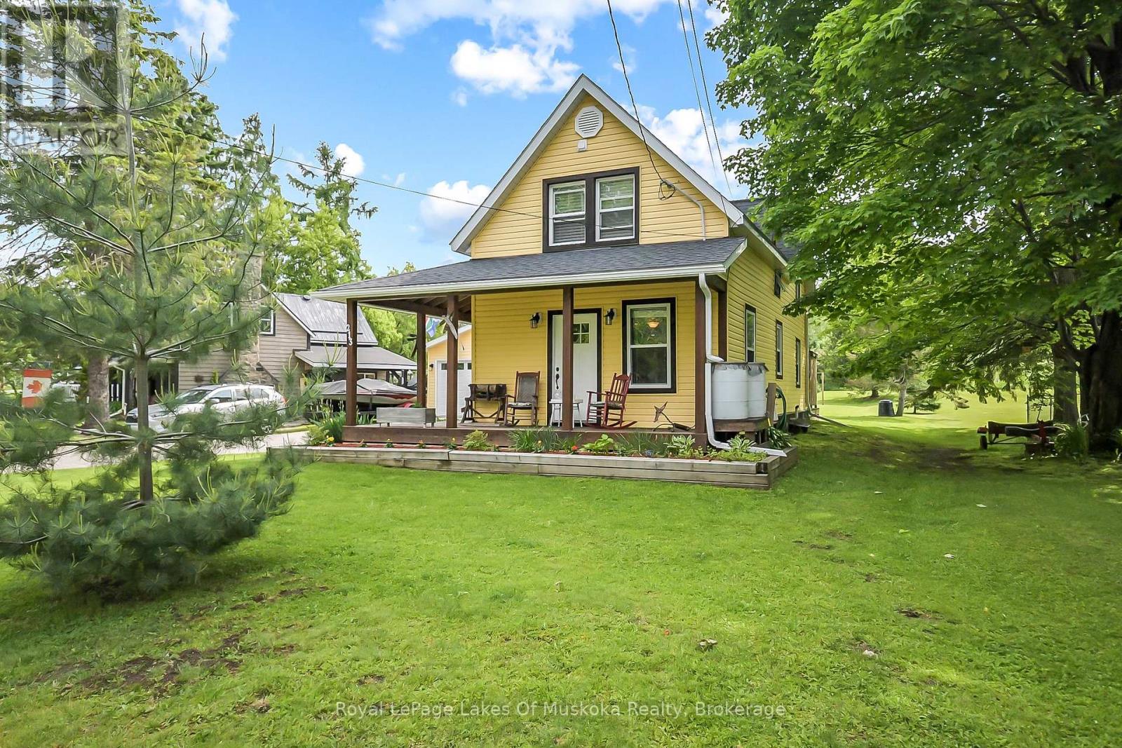 213 Woodchester Avenue, Bracebridge, Ontario  P1L 1H8 - Photo 3 - X12212218