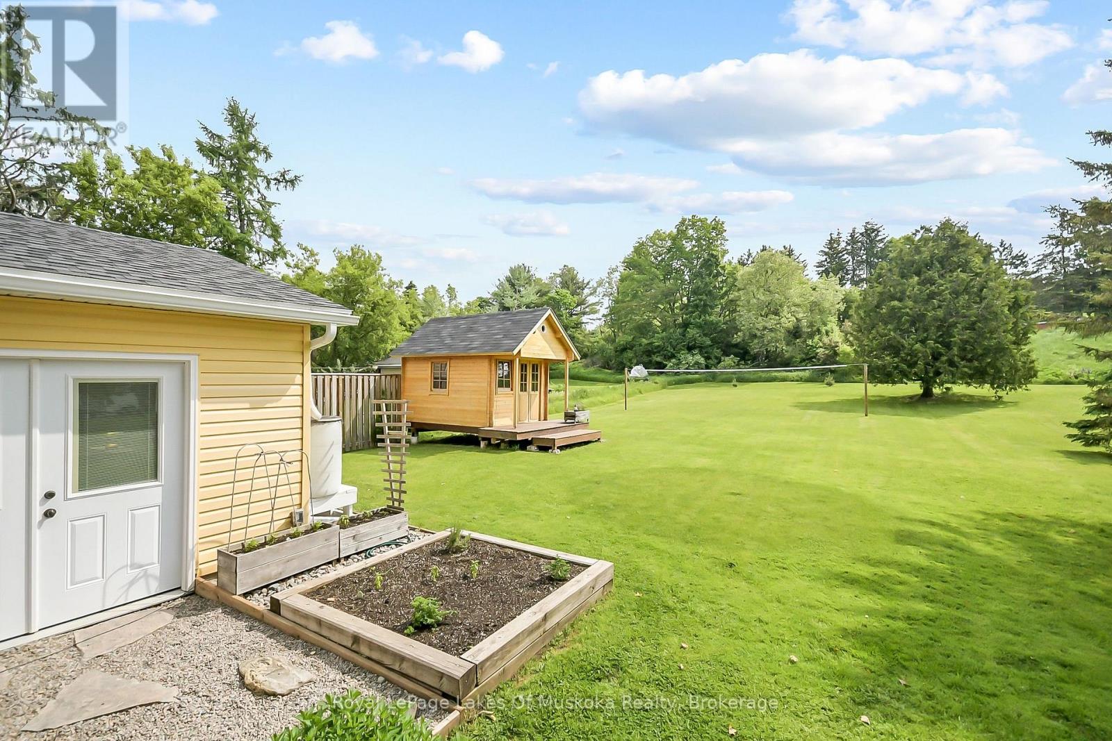 213 Woodchester Avenue, Bracebridge, Ontario  P1L 1H8 - Photo 5 - X12212218