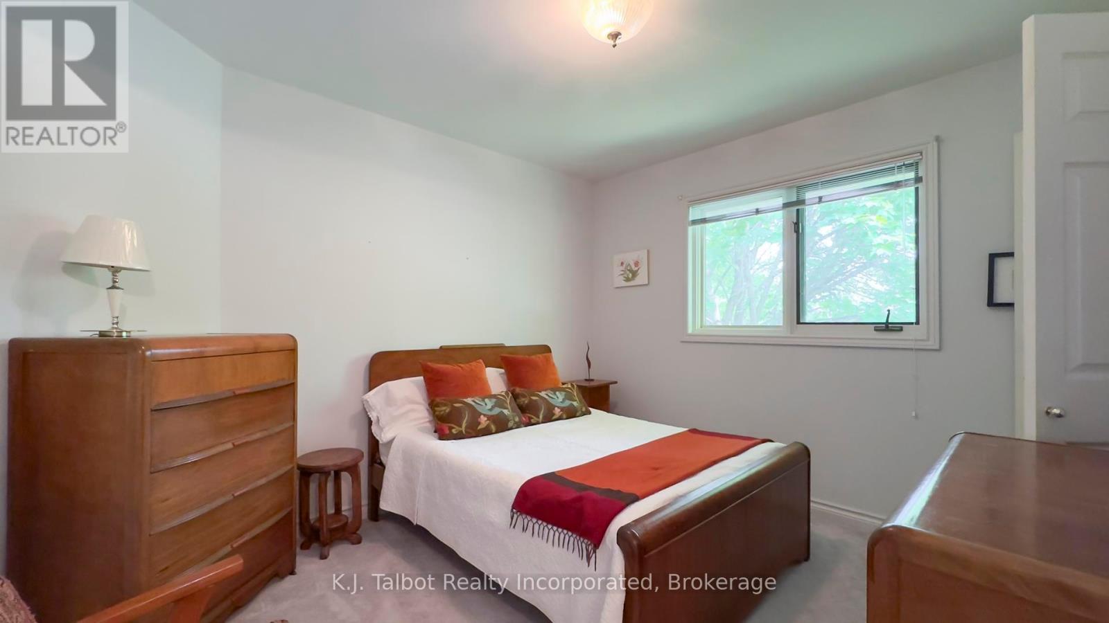 386 Templeton Street, North Huron, Ontario  N0M 1H0 - Photo 24 - X12212253