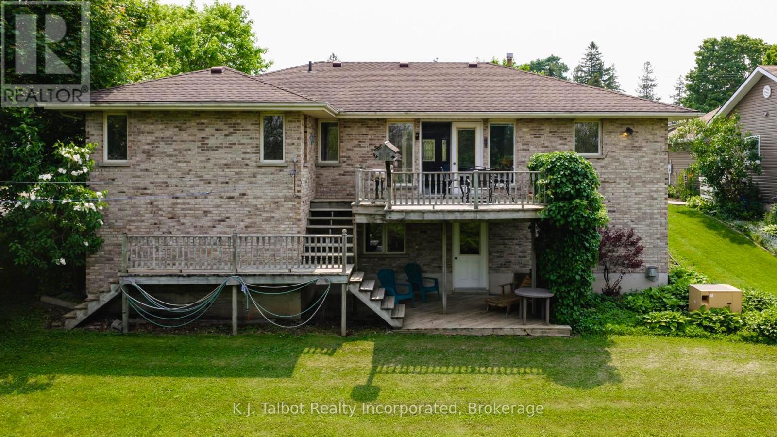 386 Templeton Street, North Huron, Ontario  N0M 1H0 - Photo 3 - X12212253