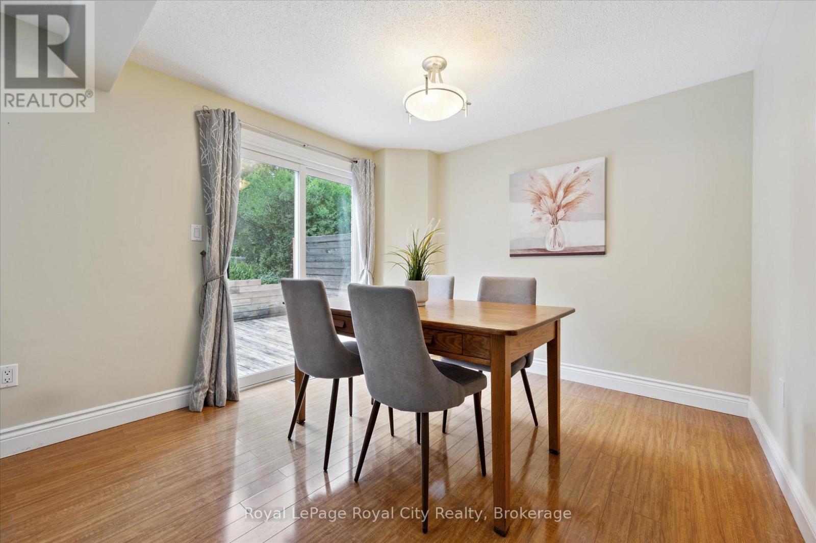 407 Otterbein Road, Kitchener, Ontario  N2B 3V8 - Photo 14 - X12212292